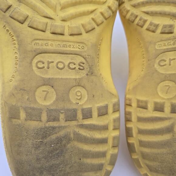 Crocs Sandals Womens 9 Mens 7 Yellow Slingback Shoes Classic Clog - Picture 8 of 9